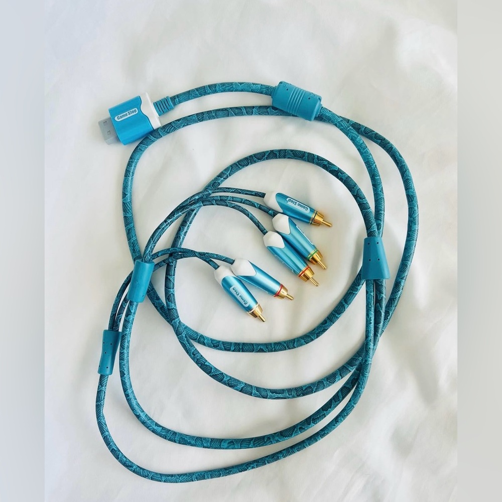 GameStop Nintendo Wii Component HD Cable | Blue Snake Skin 2000s Video Game